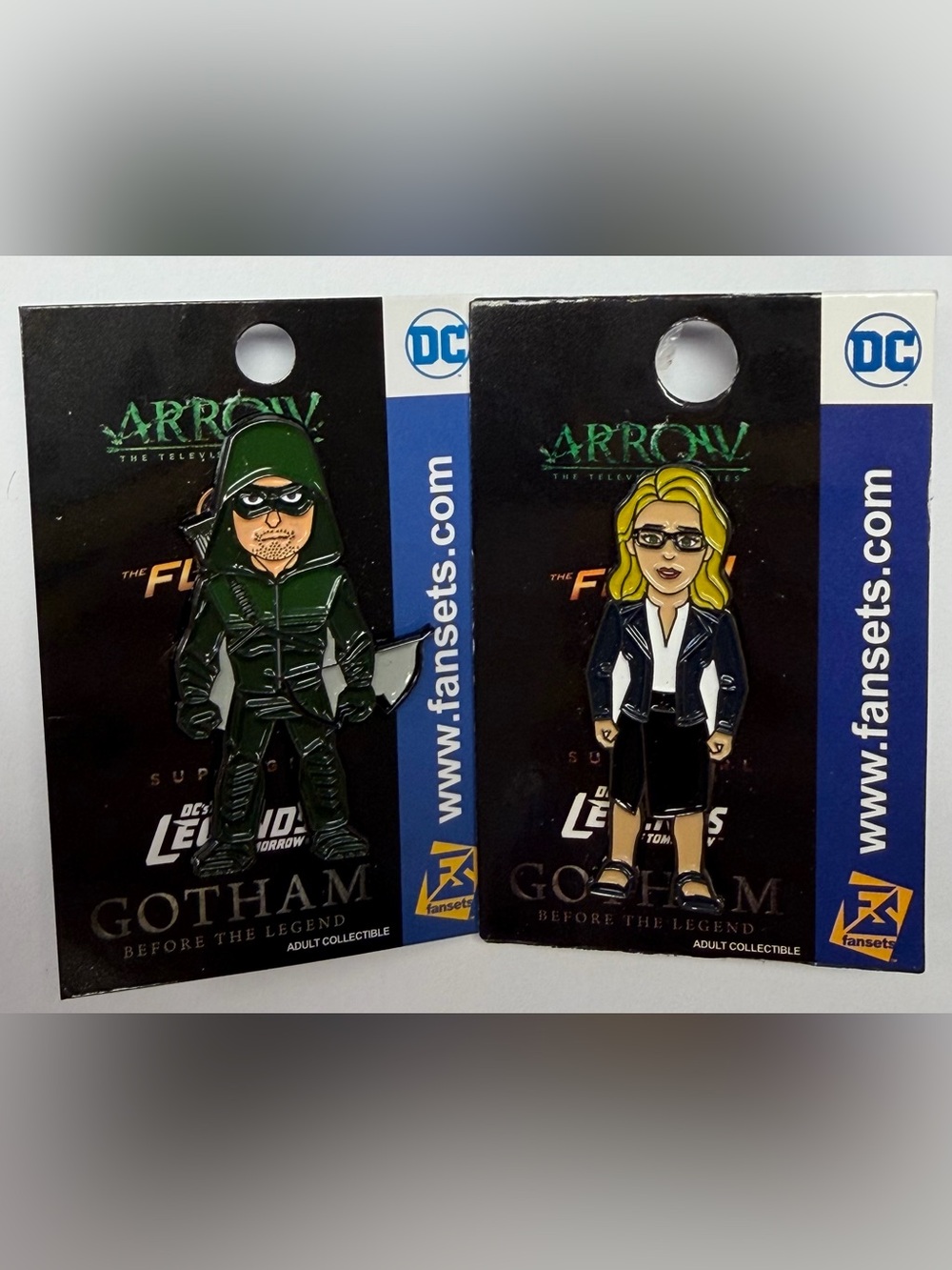 Lot of 2 Arrow The Television Show FanSet Pins The Arrow & Felicity Smoak